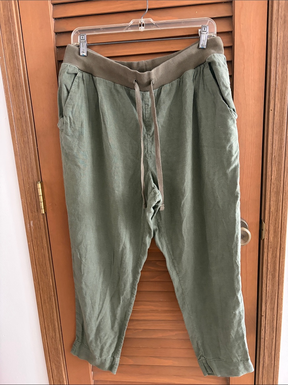 Buckle Olive Green Cropped Drawstring Pants